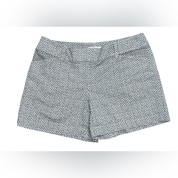 White House Black Market Chevron Print‎ Shorts- Women’s, Size 2, EUC. - Picture 2 of 5